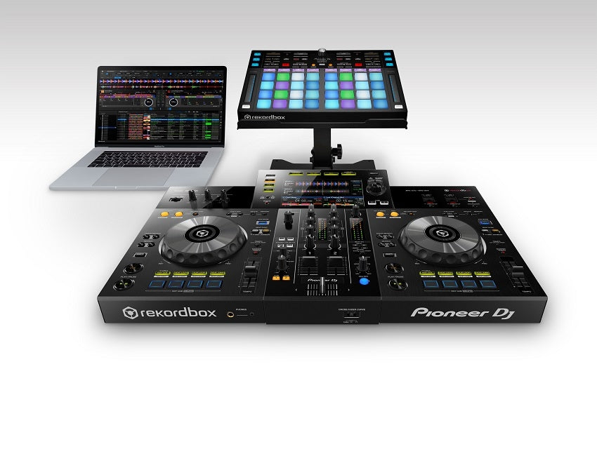 Pioneer XDJ-RR In Use 2