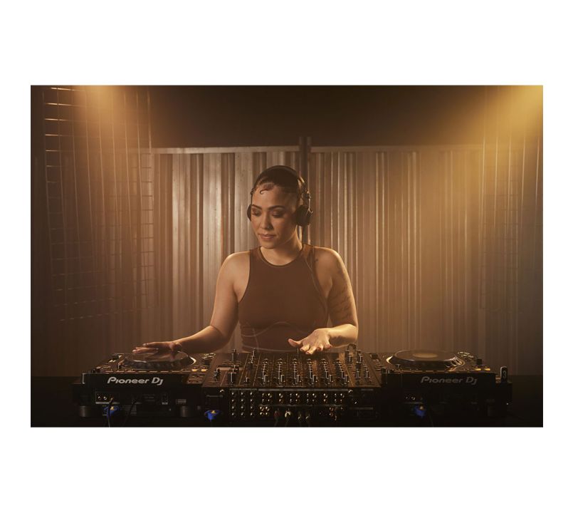 Pioneer DJ HDJ-CX Example 2