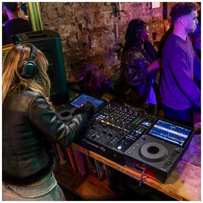 AlphaTheta CDJ-1500X DJ Multi Player - Lifestyle DJ Gig