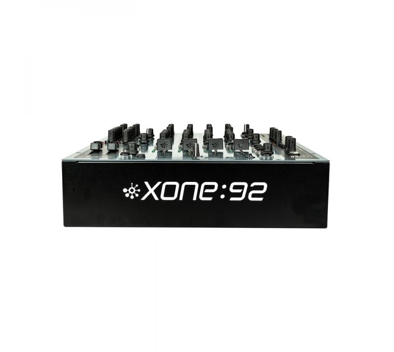 Allen & Heath Xone:92 MK2 4+2 Channel Analogue DJ Mixer