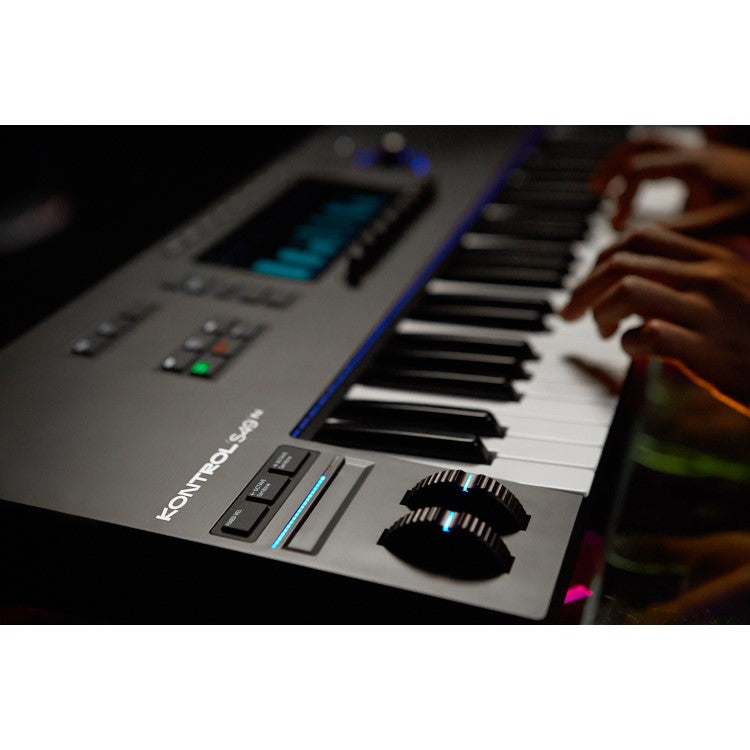 Native Instruments Kontrol S49 MK3 Keyboard Controller lifestyle