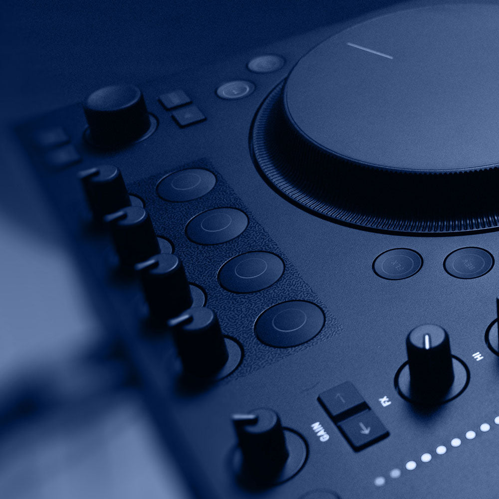 Native Instruments TRAKTOR MX2 DJ Controller - control knobs