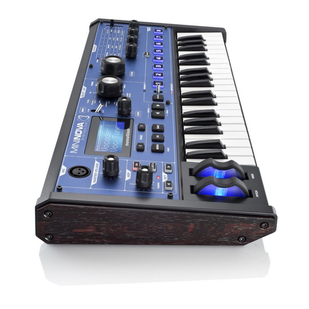 Novation Mininova Side